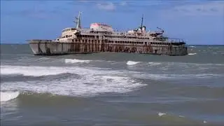 El Barco 'Assalama' de Armas naufragado en Tarfaya