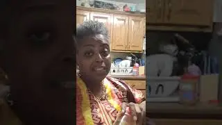 HOW I MAKE MY MACARONI AND CHEESE AND CORNBREAD SQUARESLETS
