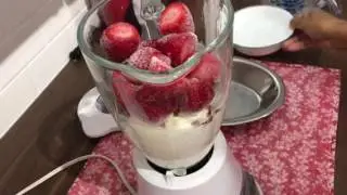 MILKSHAKE DE MORANGO