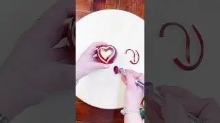 Amazing Apple Heart Carving: Quick & Easy Tutorial! #FoodArt #HealthySnacks #DIYFood #AmazingCarving