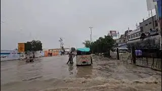 Rain lashes Karachi triggering urban flooding
