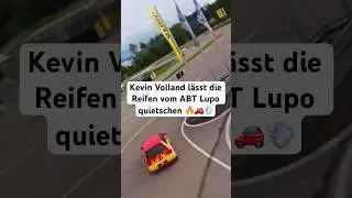 Kevin Volland l&auml;sst die Reifen vom ABT Lupo quietschen 🔥🚗💨