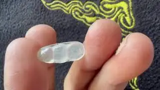 氷翡翠カービング　白豆