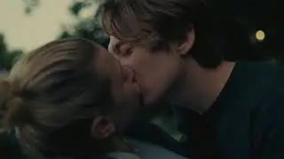 Chemical Hearts | Lily Reinhart | Austin Abrams| Hottest Kissing Scene #1