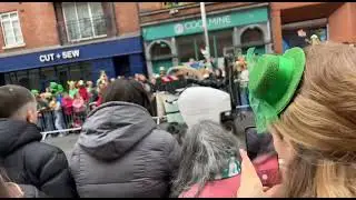 Heartwarming Moment: Dublin Cheers for Garbage Workers at St. Patrick's Parade