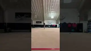 #clubs #toss #catch #risk #rotations #walkover #arch #flexible #rhythmicgymnastics #gymnast #preteen