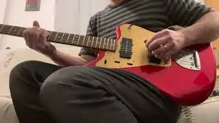 2016 Squier Jazzmaster Deluxe w Tremolo Candy Apple Red Anodized Gold Pickguard China