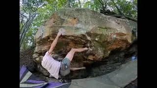 Wheeling Heritage Trail Bouldering: Mortal Curse Traverse, V6 First Ascent