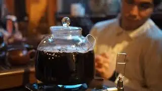 Boiling tea: Ikaro boiling shu puerh at Moychay Amsterdam