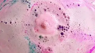 Using our newest pearl water bath bomb