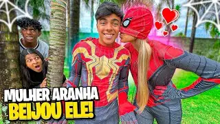 A MULHER ARANHA DEU UM BEIJO NO ESTEVÃO!😍 *veja o que aconteceu!!