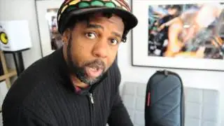 Victor Wooten demos the MONO M80 Classic Tick Accessory Case