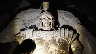 Explore the tomb of a general from a previous era. A masterpiece of mankind.