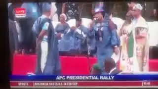 Breaking: Ogun State's Electorates stoned President Buhari, booed Oshiomhole during APC Rally