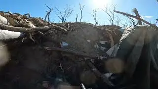 вог- 25  упал рядом