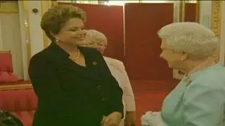 Dilma é recebida por Elizabeth II