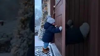 Baby says mommy open the door #kids #kidsanimation
