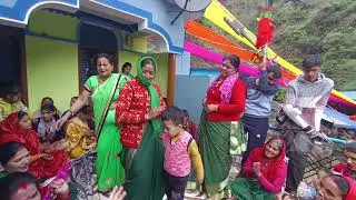 आज गांव की शादी में कीर्तन में || pahadi lifestyle vlog || vinita Rana kalimath