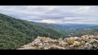 Dans les ruines du château de Blanchefort, rocher de légende.. ⛰👑