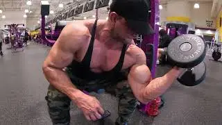 Planet fitness machine biceps workout at the gym motivation (planet fitness)