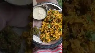 Sunday wali Special Dish😋#shorts #tehri #namkeenchawal #foodie #cooking #youtubeshorts #oyeitsneha