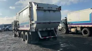 2014 Peterbilt 320 T/A Garbage Truck