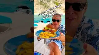 Fish Sandwich Review, Greece #travel #food #foodreview #fish #fishsandwich #greecefood #eatfish