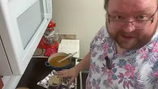 Soupe a l'Oignon Gratin&eacute;e (French Onion Soup)