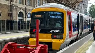 Class 465162 and 465908 with a Network Southeast livery departing London Victoria!