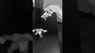 🧟&zwj;♂️ #fingerboard @lbskate #film #horror