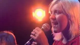 Premier.tv // Philippa Hanna - Sweet Surrender (acoustic)