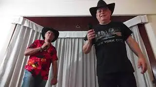 A LaMAMA DE GABRIEL TISSONE MIRAMAR.DEXTERS SHOWS