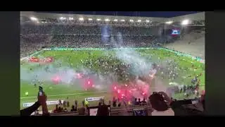 CHAOS Saint-Etienne💥 fans invade pitch and attack players after relegation to Ligue 2 [29-05-2022]
