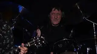 Ten Years After play 