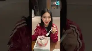 Stayc Isa Birthday Vlive (ENG SUB / INDO SUB) 220123, Isa Birthday Vlive, Chaeyoung birthday Vlive
