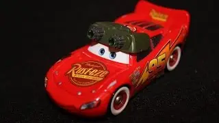 Mattel Disney Cars Night Vision Lightning McQueen with Collector Guide (2009) Die-cast