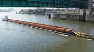 Timelapse transport en plaatsing fietsonderdoorgang Cruquiusbrug