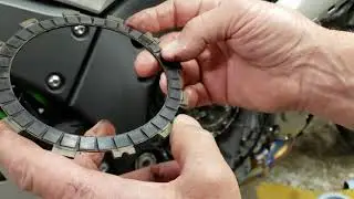 ZX10R How To Replace The Clutch  Part 1