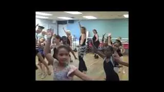 Response to Shakira- Zumbatomic:  Waka Waka with www.zumbafran.com