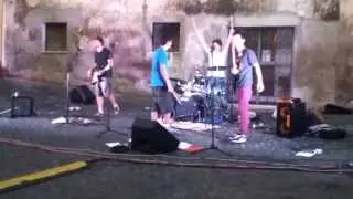 MadaFunk perform 