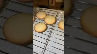 Butter cookies😮&zwj;💨🤤 #bakingcookies #content #lifevlogger #vlogginglife #followformore