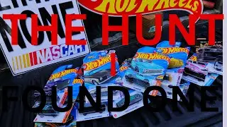 HOT WHEELS PEG HUNTING AT WALMART AND DOLLAR GENERAL 0F 164 SCALE TOY CARS.#hotwheels #automobile