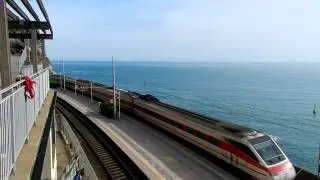 IL PENDOLINO DIRETTAMENTE SUL MARE... LA FERROVIA DELLE 5 TERRE (LIGURIA)