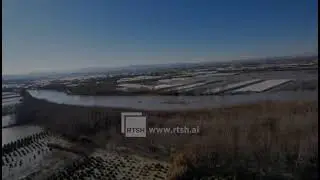 Pamjet me dron, Semani p&euml;rmbyt qindra hektar&euml; tok&euml; n&euml; Lushnj&euml;
