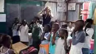 A dutch song, together with Kenyan children