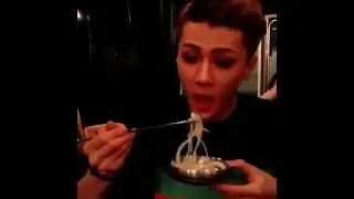 [Video] 140525 EXO Chanyeol and Sehun Eating from Tao Instagram