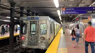 SEPTA: M4 on the Market-Frankford Line at 15th Street Station