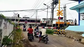 BARU! PALANG PINTU PERLINTASAN KERETA API JPL 03 TANGGUNGREJO SEMARANG - KA SEMBRANI