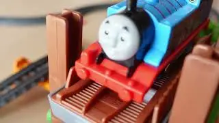 Thomas and Friends   Walking bridge - Pont mouvant -  Toy
