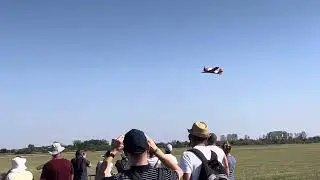 Trojan T28 Crash at B&ouml;rg&ouml;nd airshow.